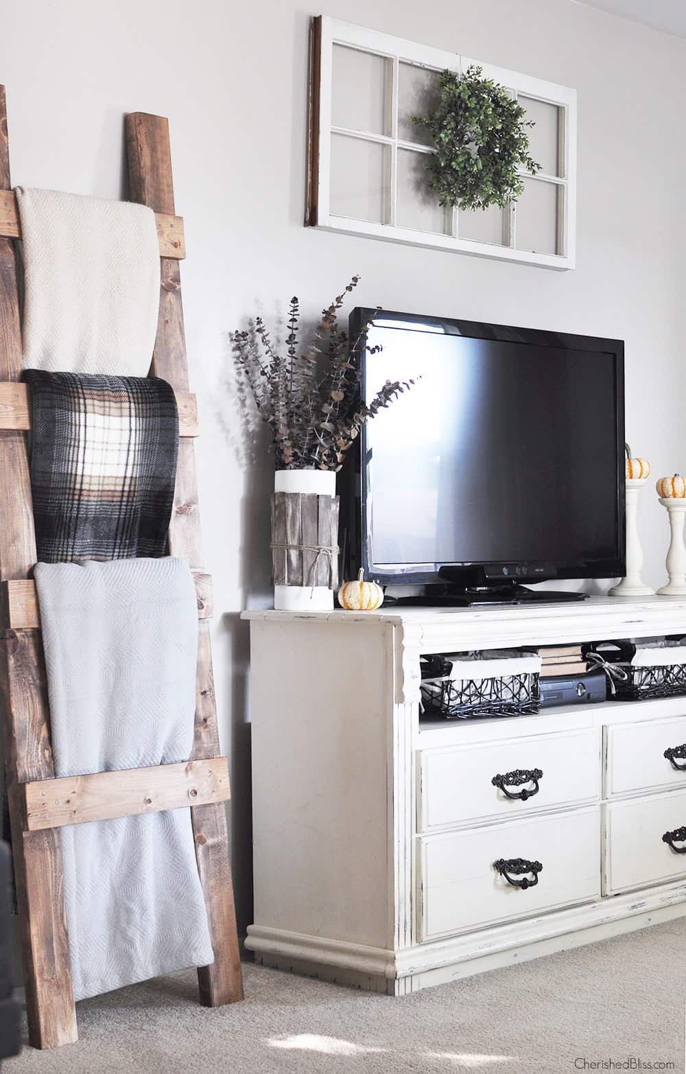  Mix a high-tech TV with farmhouse decor
