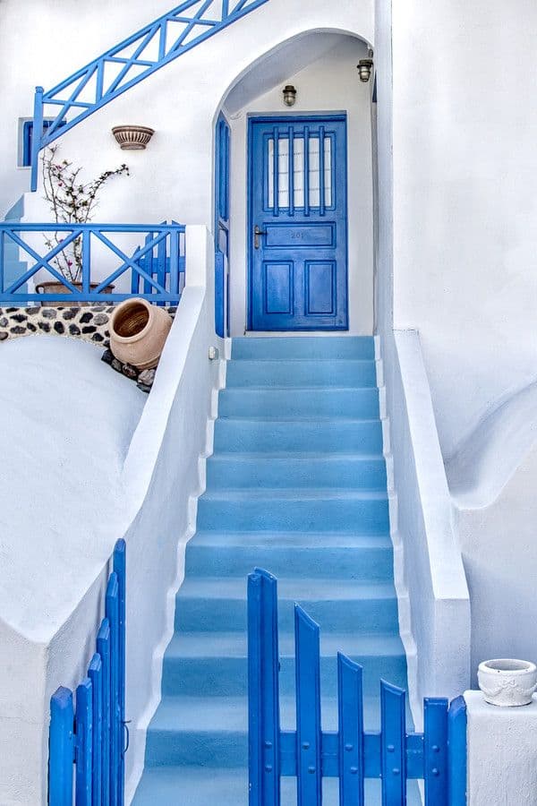 Greek Decor Style in White and Blue at Mykonos Blue Resort
