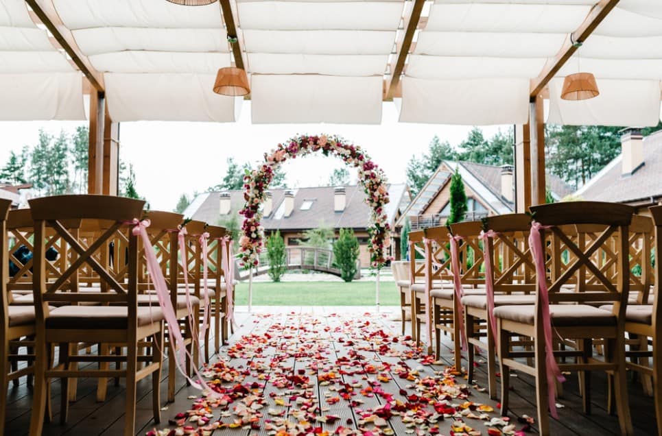 Small Backyard Wedding Ideas on a Budget