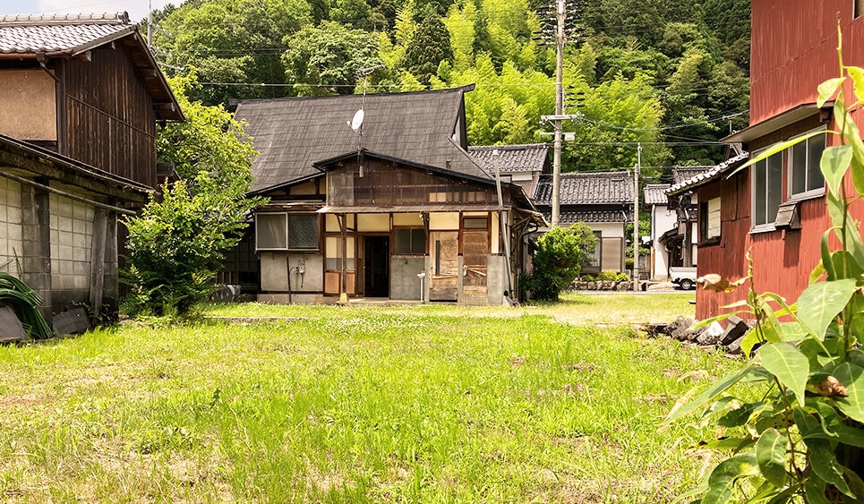 Photos Of Free or Cheap Abandoned Houses in Japan
